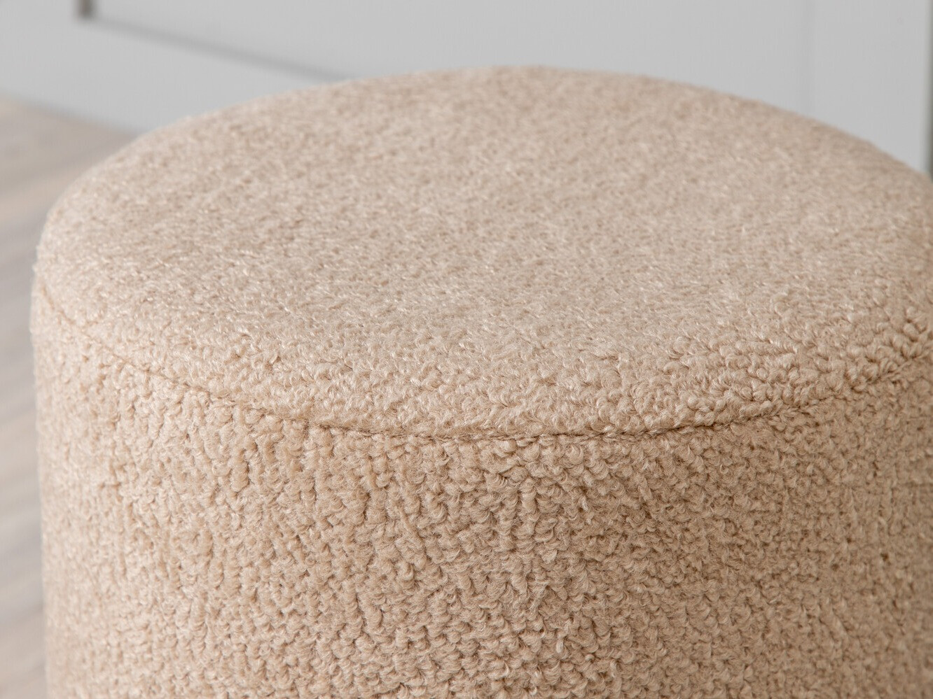 Pouf Dallas 2936 (Beige + Noir brillant)