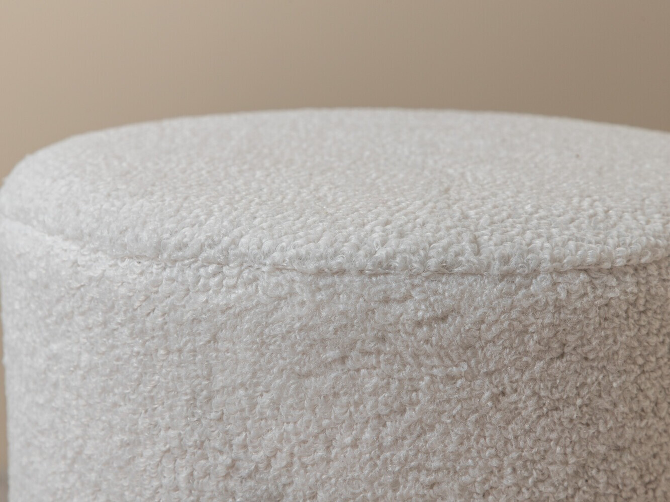 Pouf Dallas 2936 (Blanc + Noir brillant)