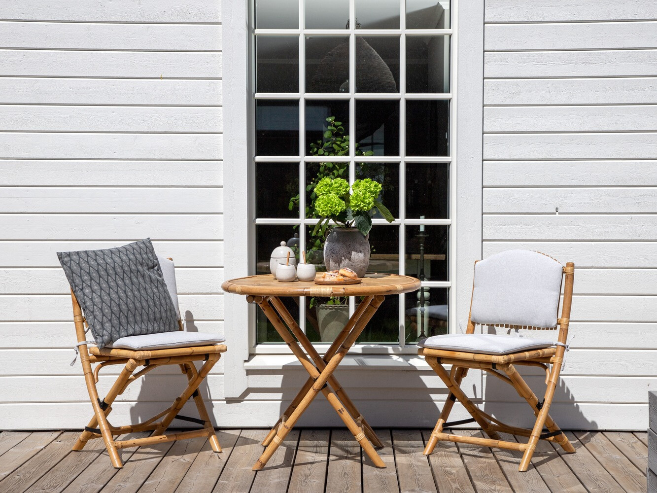 Table de jardin Mernolu 102