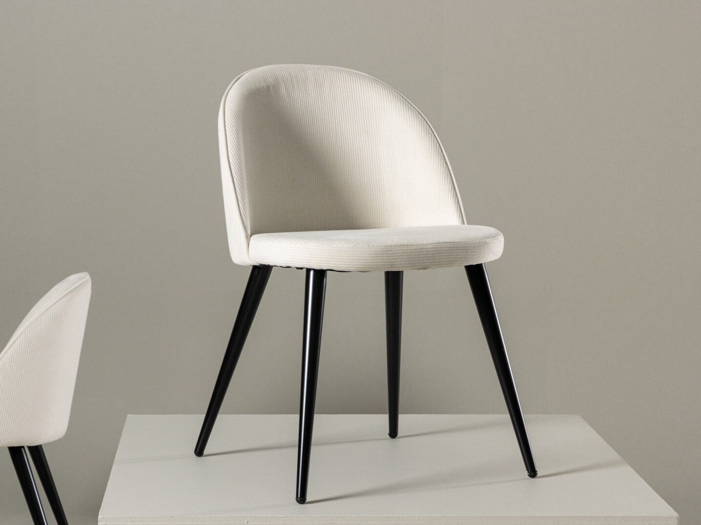 Chaise Dallas 136 (Beige + Noir)
