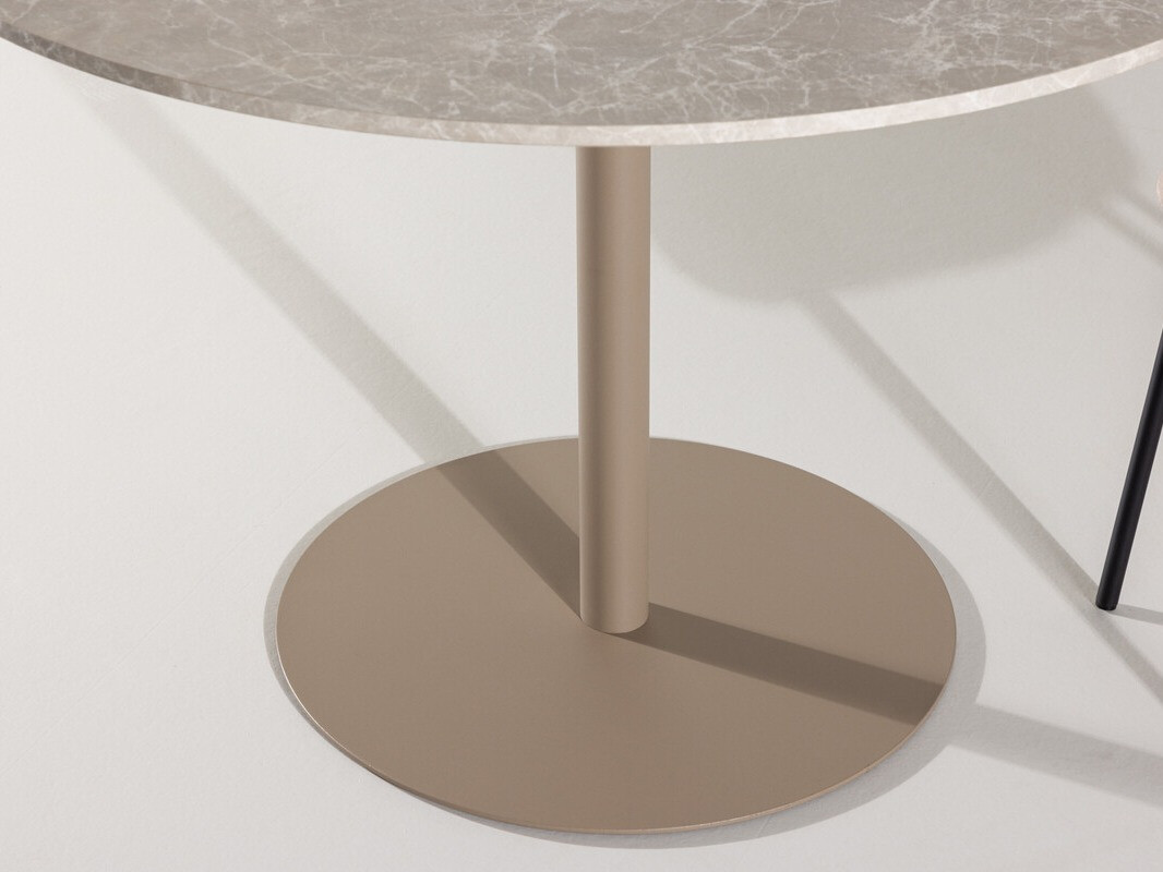 Table Dallas 4776