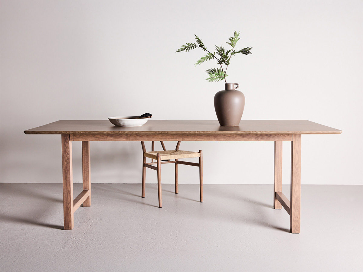 Table Dallas 4890