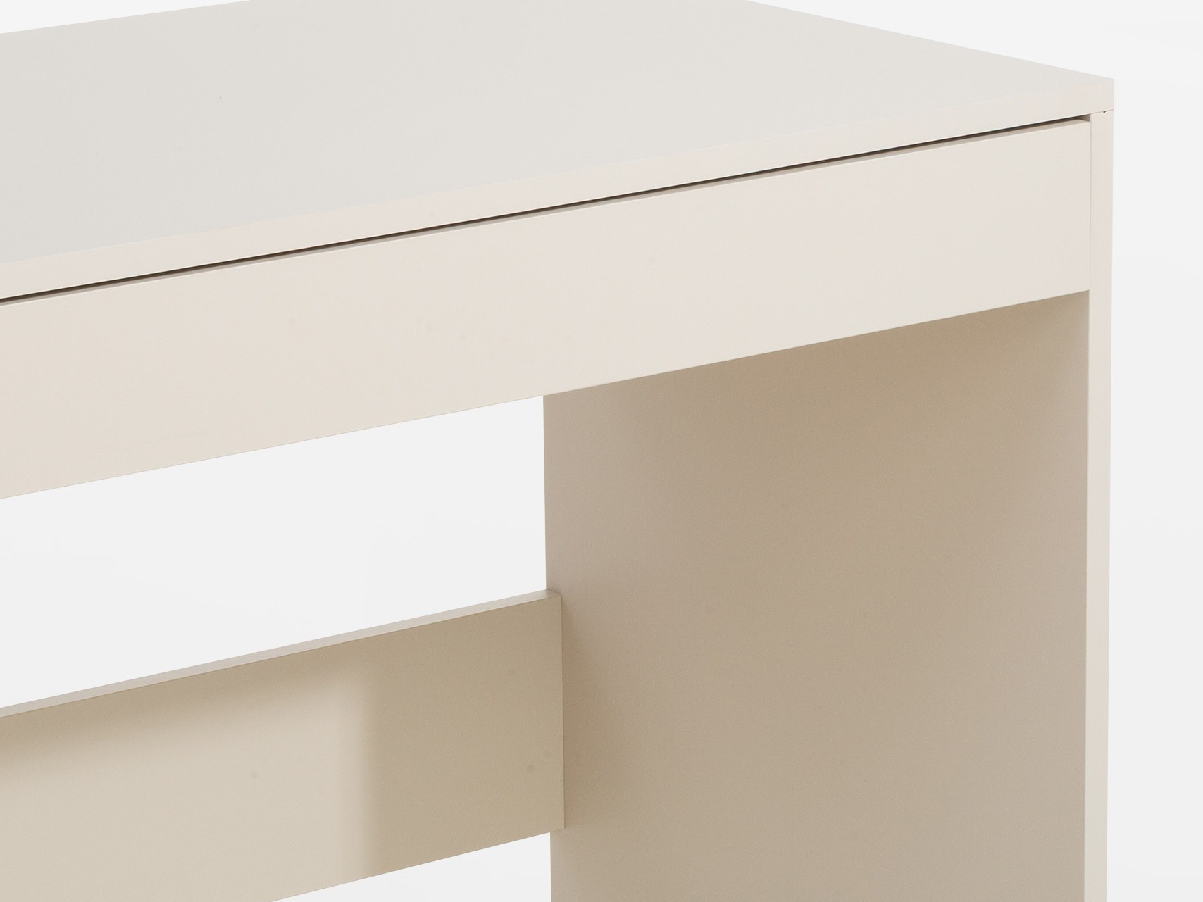 Bureau Mavdori 102