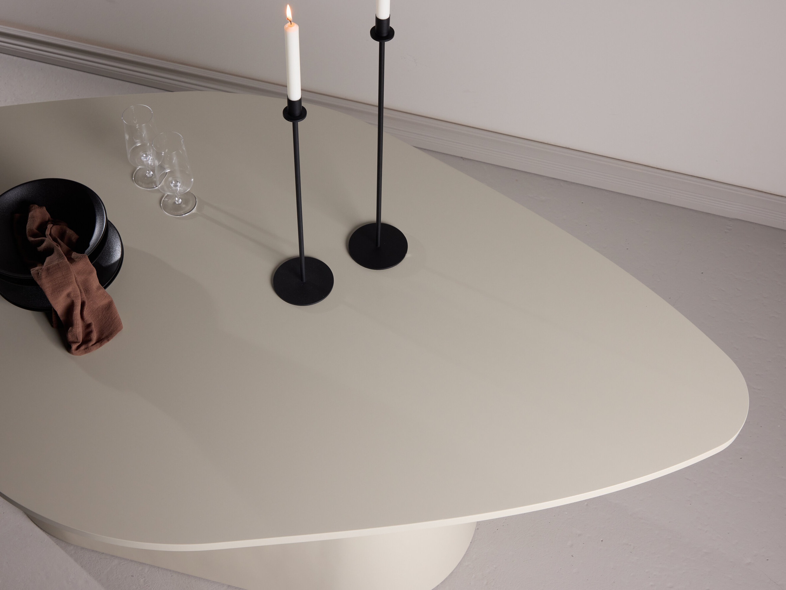 Table Dallas 4947
