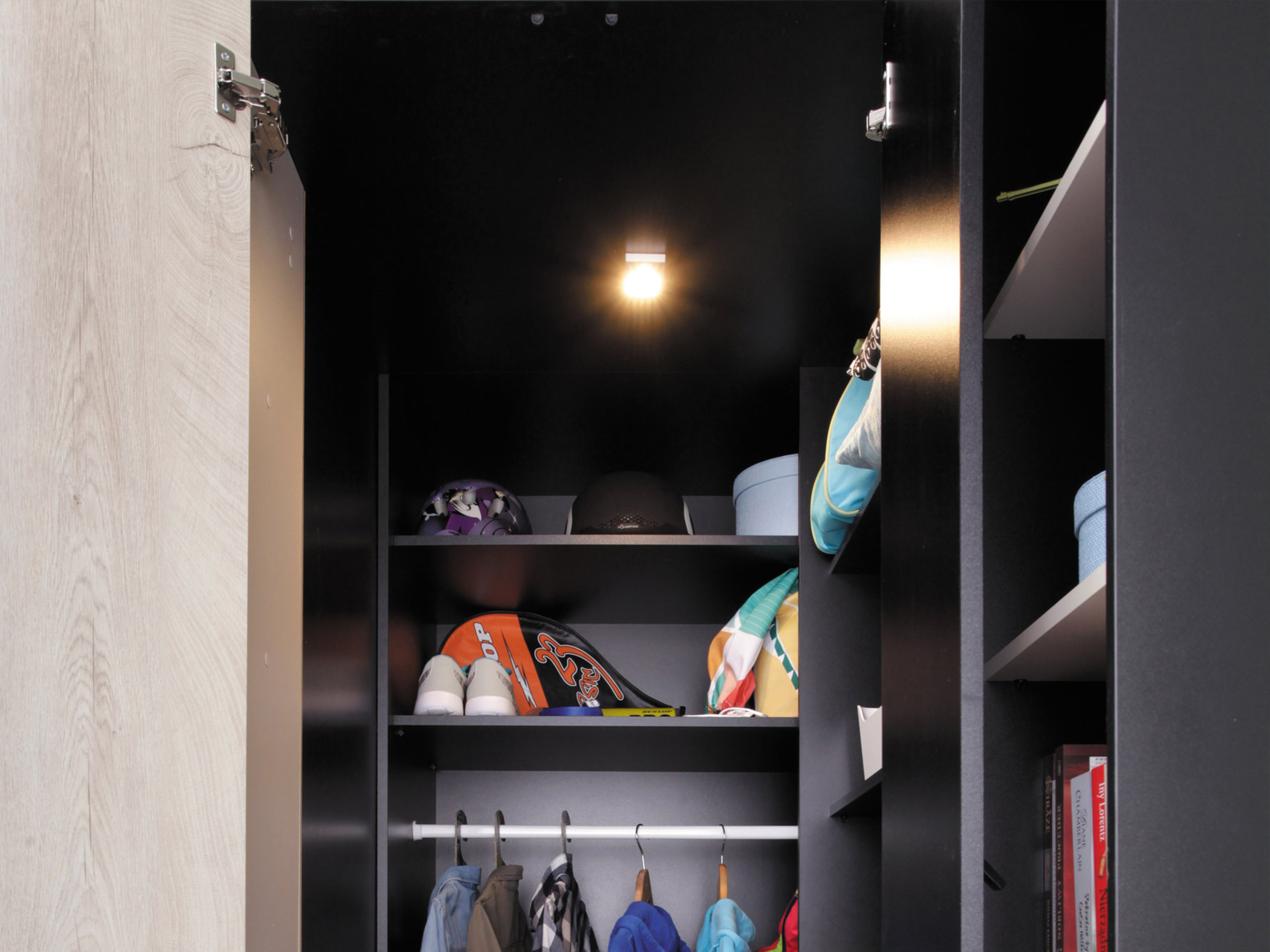 Armoire d'angle Camteso 113 (Noir + Chêne + Beige)