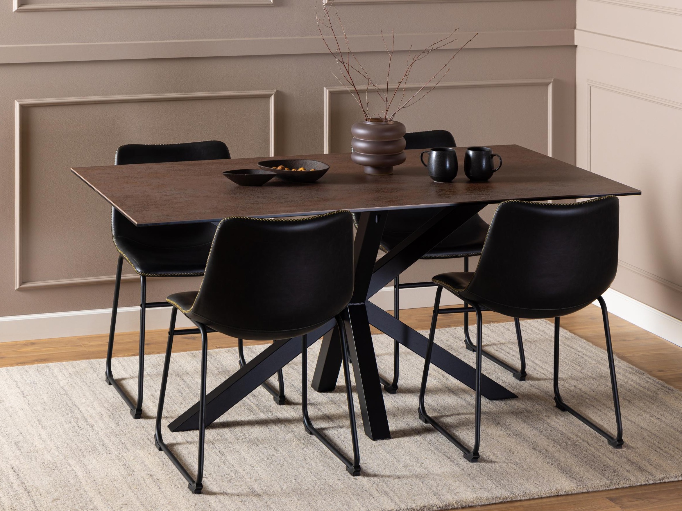 Table Norsica 446 (Marron + Noir)