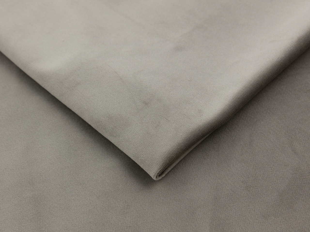 Lit boxspring Martinez 129 (Magic Velvet 2210)