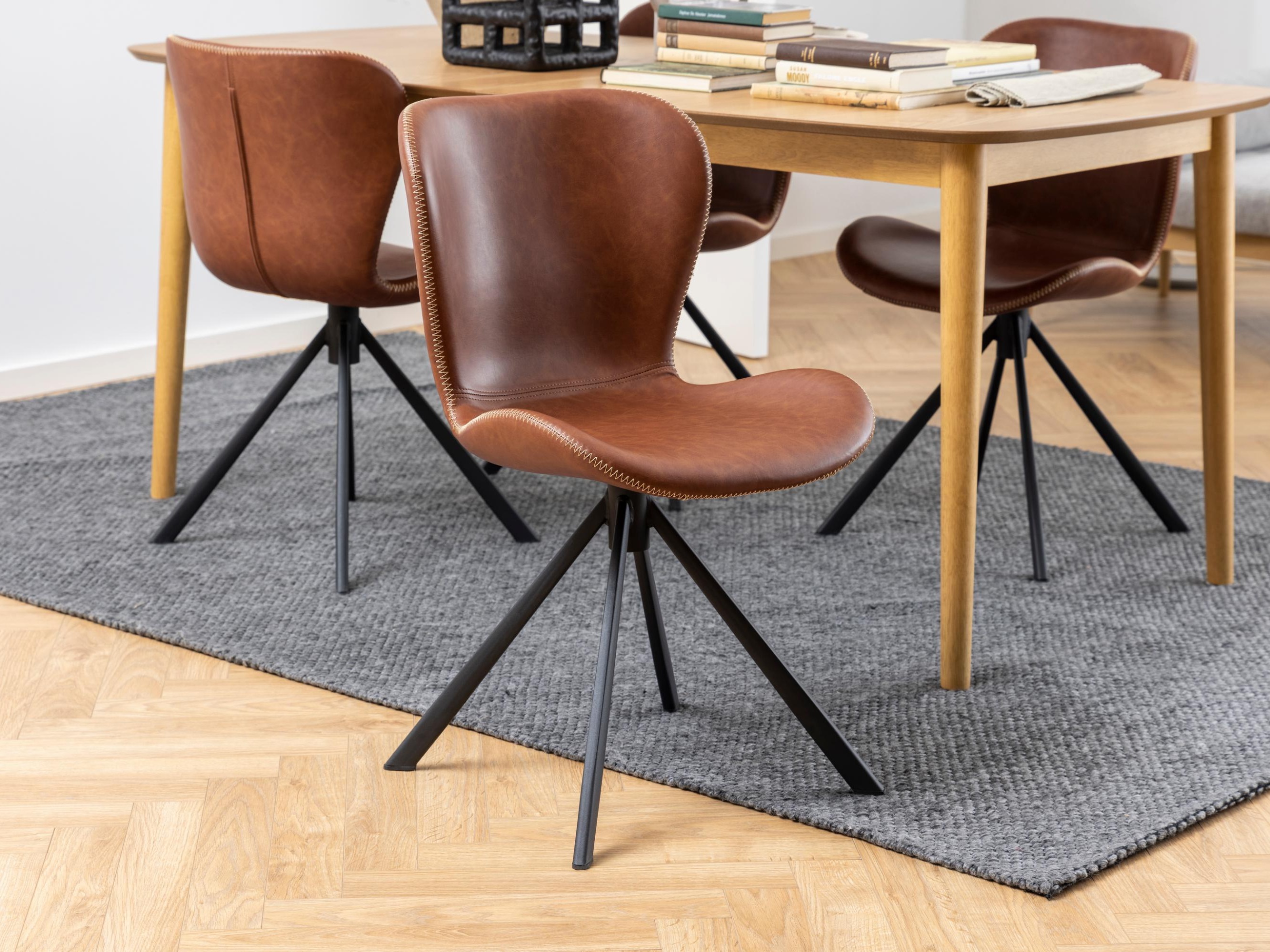 Chaise Norsica 642 (Marron)