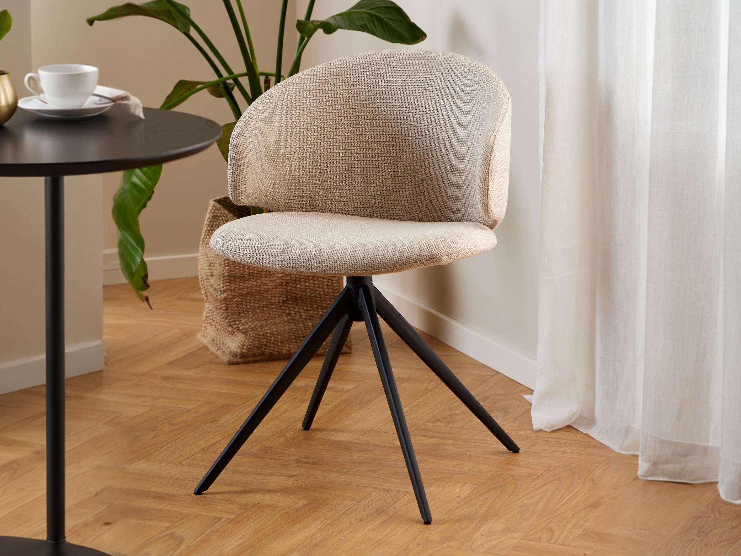 Chaise Norsica 910 (Noir + Beige)