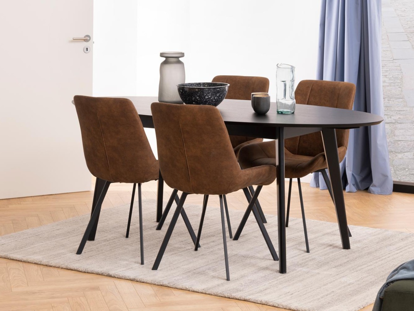 Chaise Norsica 499 (Marron + Noir)