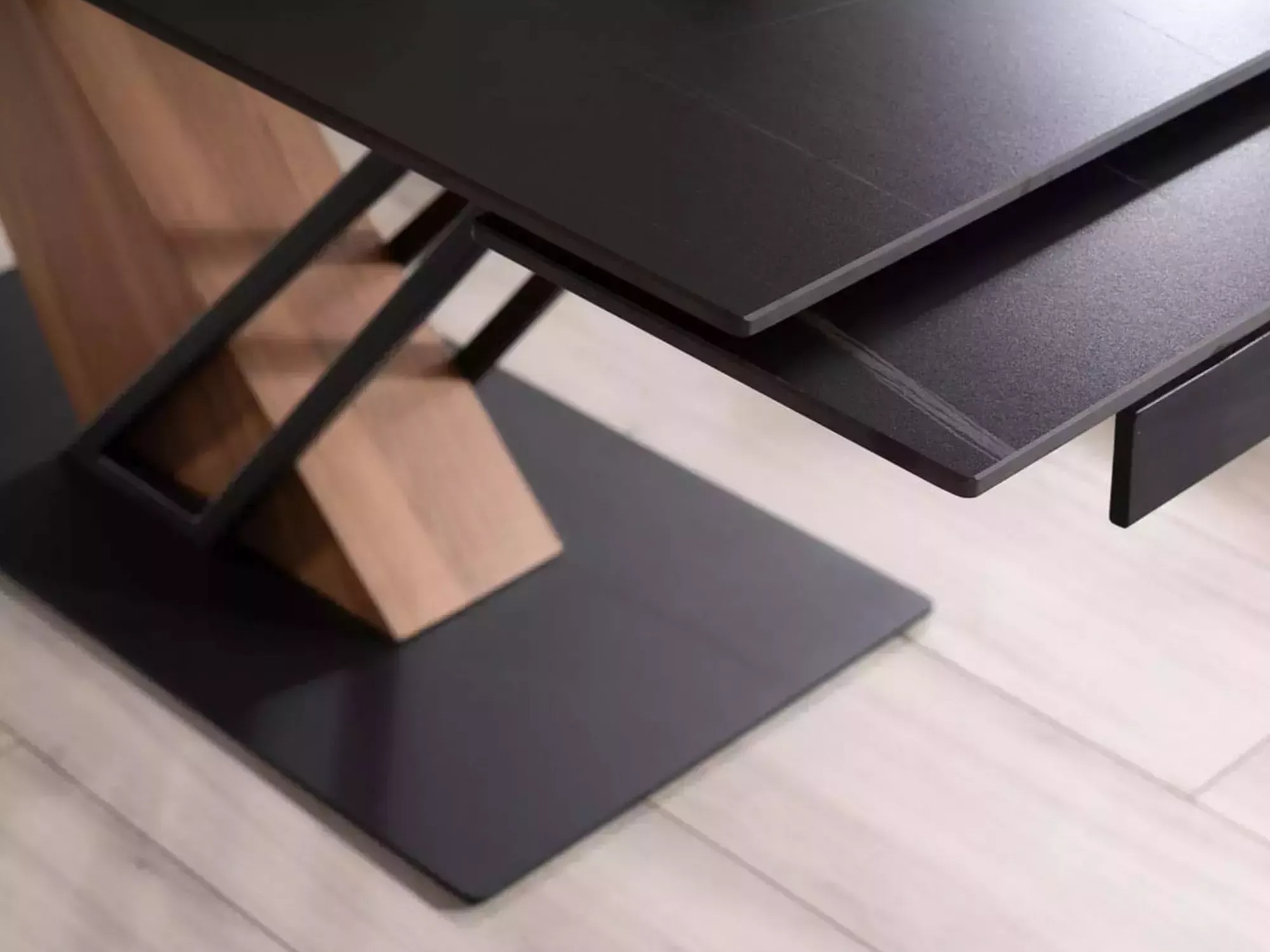 Table Detroit 996 (Marbre noir + Chêne)