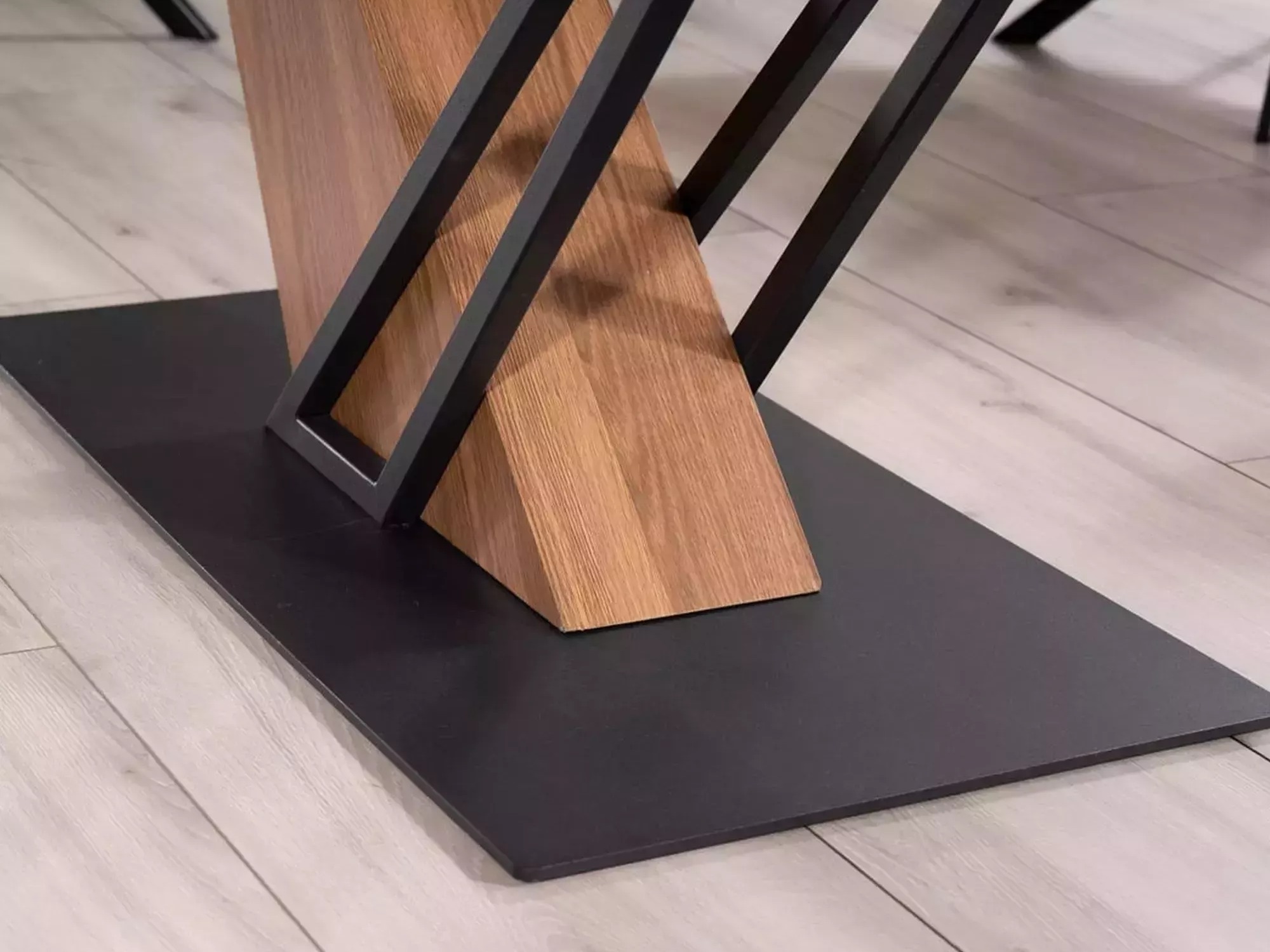 Table Detroit 996 (Marbre noir + Chêne)